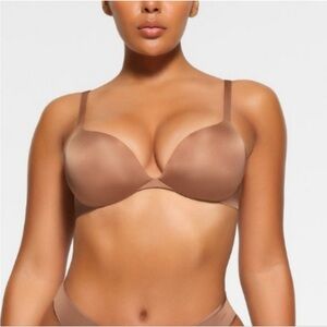 NWT SKIMS Ultimate Collection Push Up Plunge Bra in Sienna‎ 42D